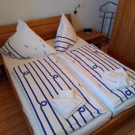 Quartier4u - 4 Sterne - Inklusive Eigene Bikebox Mit Strom - Waeschepaket - Power Wlan - Parkplatz - Early Checkin - # Bestpreisgarantie # Zingst